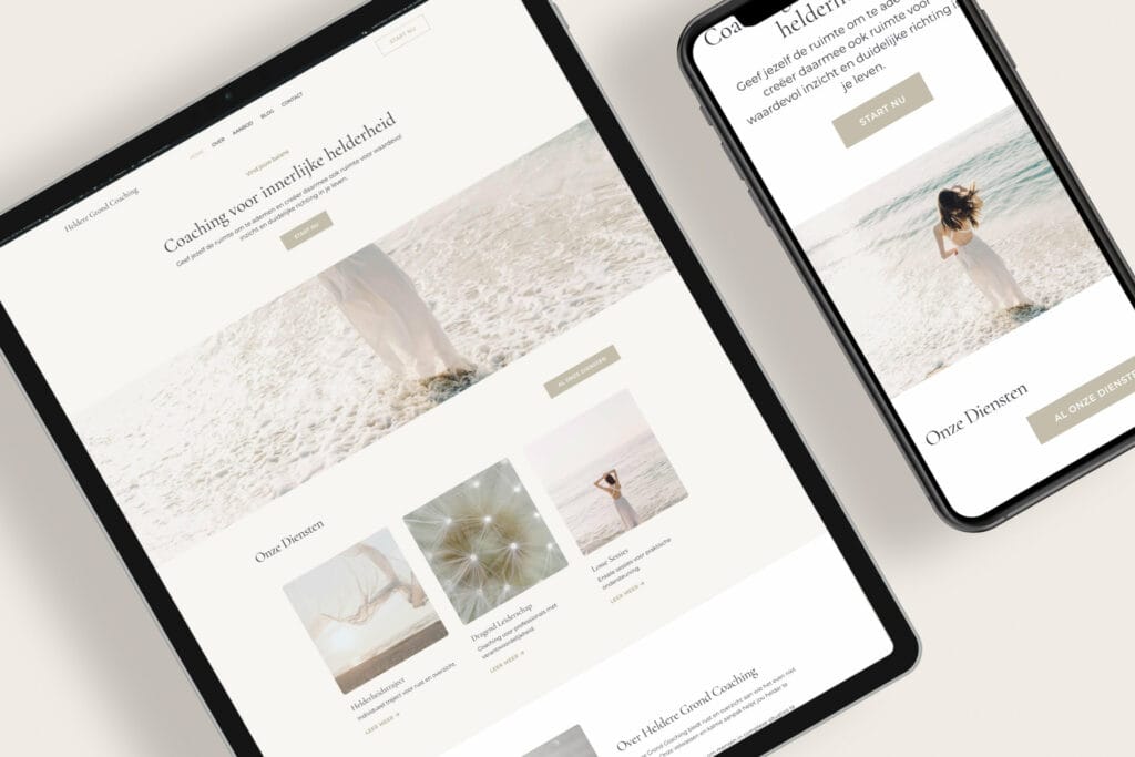 Website ontwerp op tablet en smartphone voor Flourish Online, focus op digitale marketing.